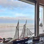 Apartment Seaside Rendez-vous - 3 Vue Mer, Piscine, Sauna & Parking A